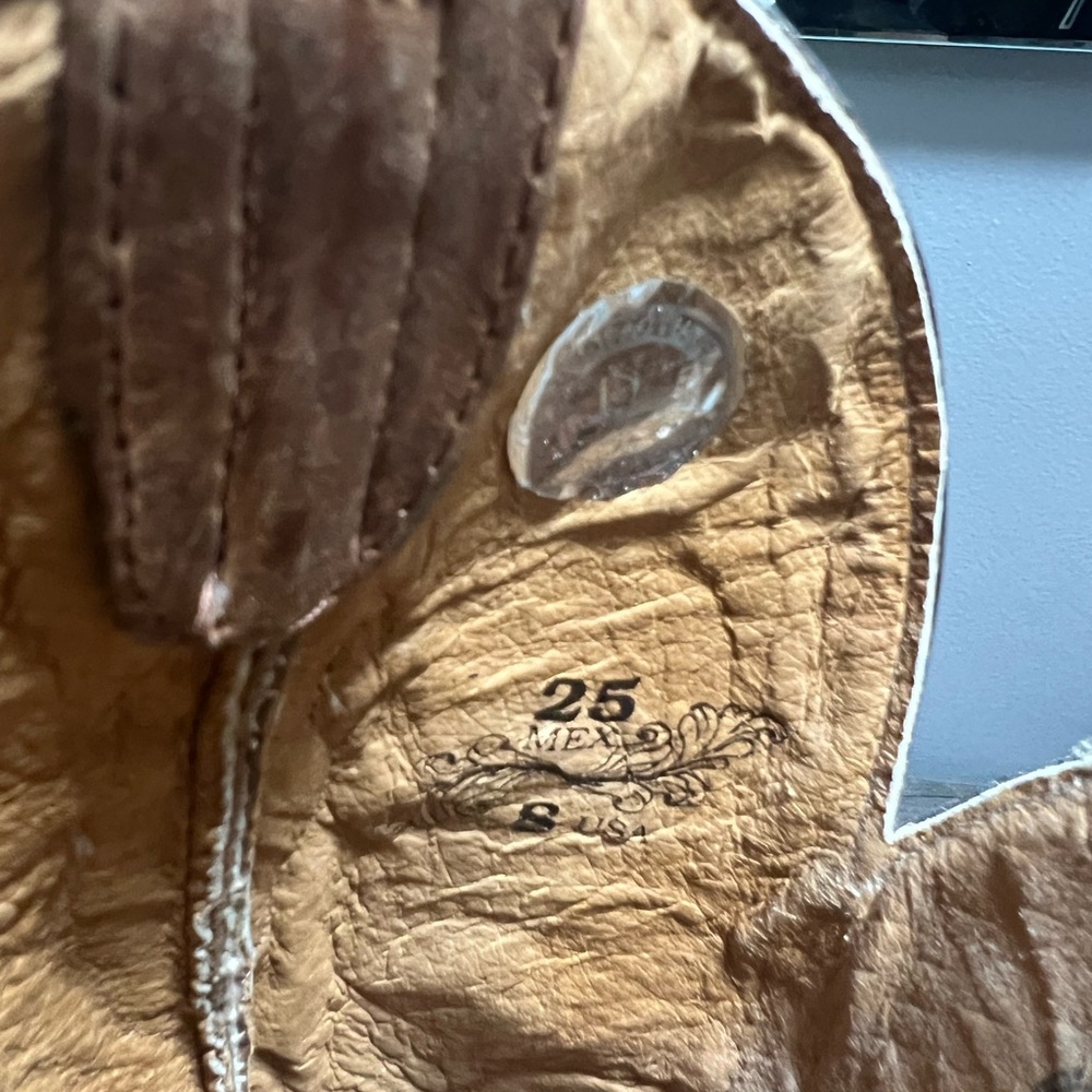 Stylish Brown Western Cowboy Boots - Embroidered Floral Design - Picture 10 of 12